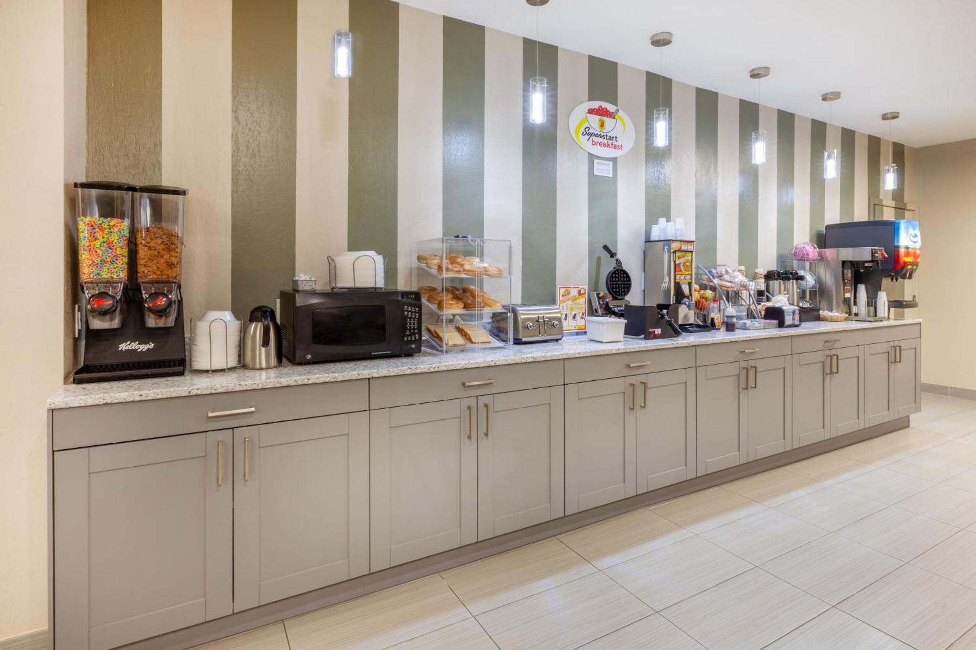 Super 8 By Wyndham La Grange Ky Ξενοδοχείο Εξωτερικό φωτογραφία